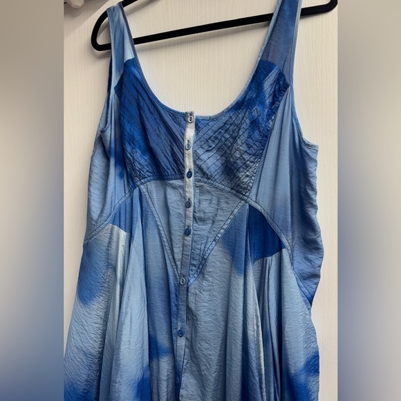 Anthropologie Blue Parachute Printed Tie Dye Flowy Hankerchief Hem Dress XL - Picture 7 of 10